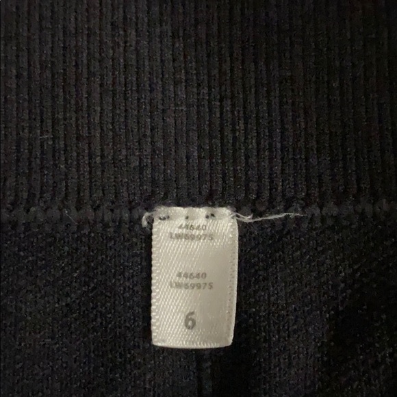 Lululemon cropped leggings size 6 - Picture 3 of 3